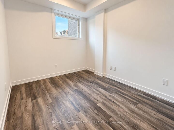 Property Photo:  3 Bancroft Lane 216  ON L4E 1M1 