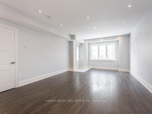 Property Photo:  987 Avenue Road Main  ON M5P 2K9 