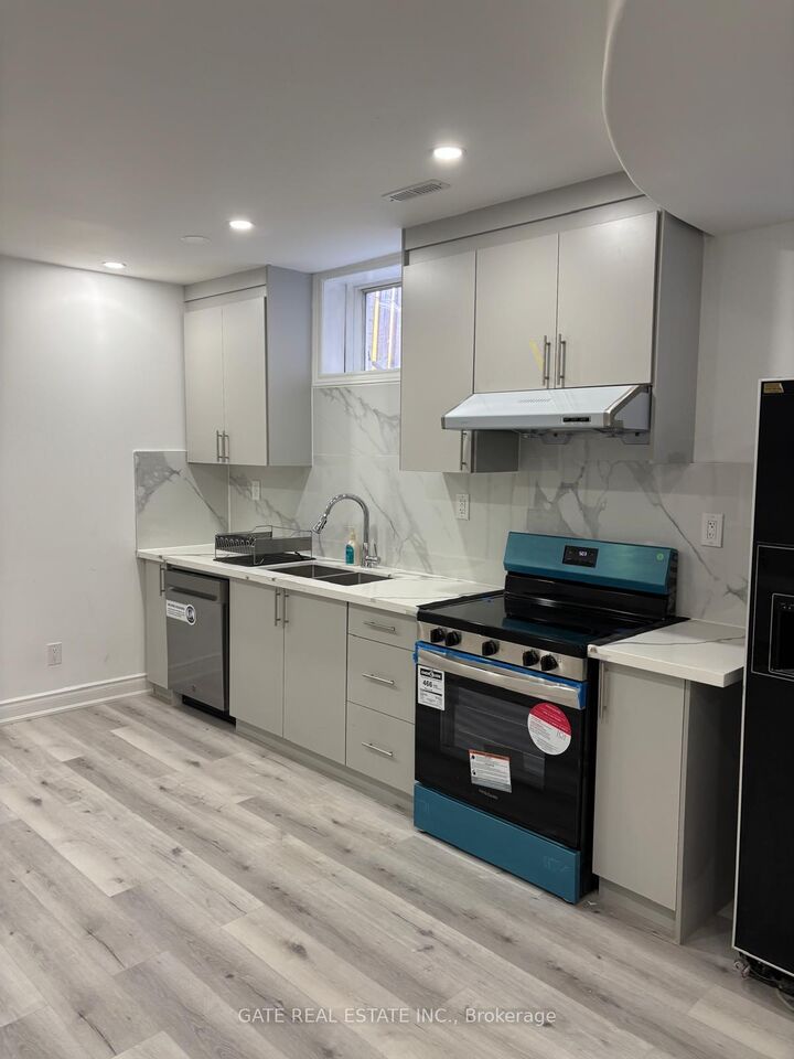 Property Photo:  5321 Durie Road Basement Apt Sep Ent.  ON L5M 2C6 