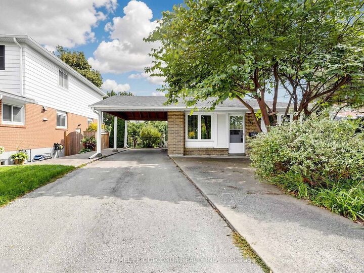 Property Photo:  21 Grove Park Crescent  ON M2J 2C7 
