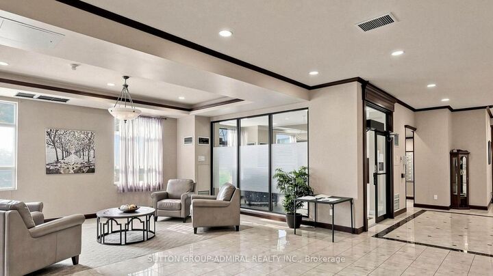 Property Photo:  2 Raymerville Drive 818  ON L3P 7N7 