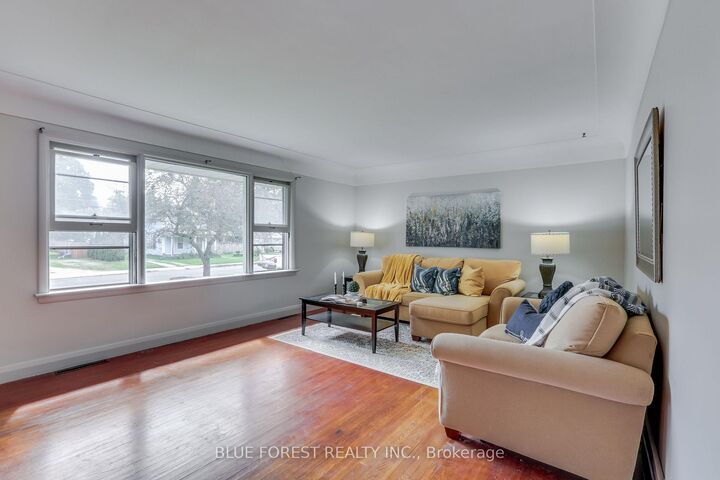 Property Photo: 75 Pine Street E ON N5H 1N4