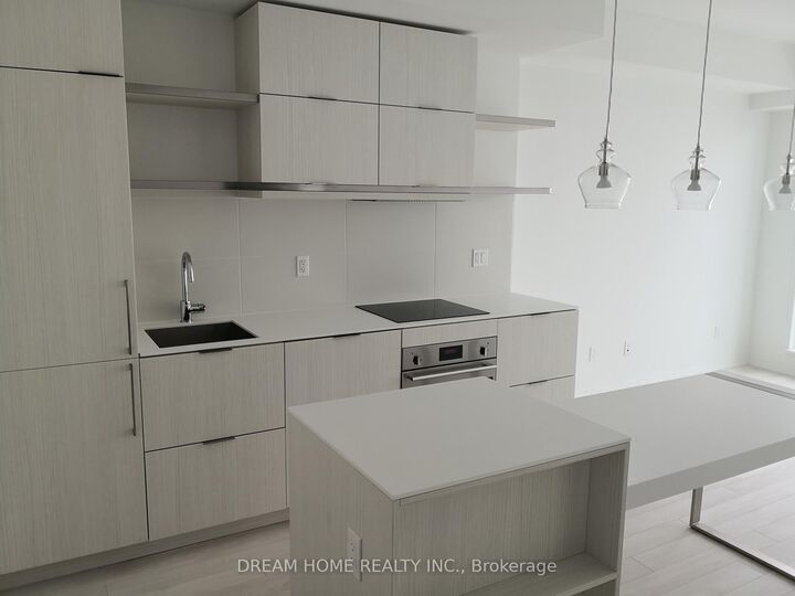 Property Photo:  197 Yonge Street 1301  ON M5B 0C1 