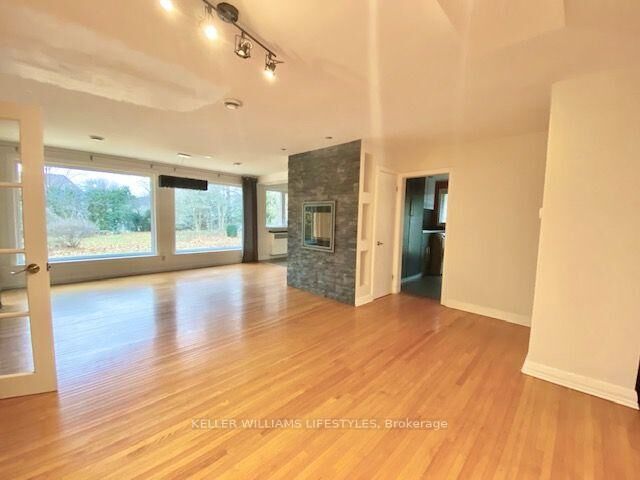 Property Photo:  448 Jarvis Street  ON N6K 1X1 