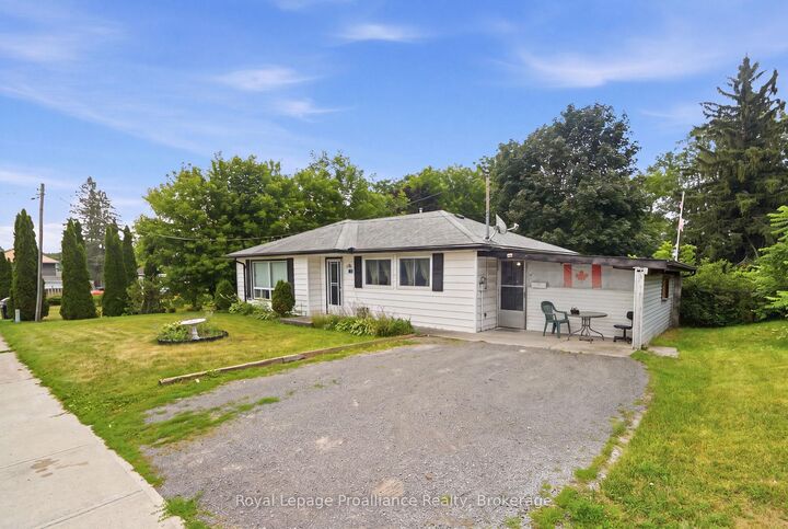 Property Photo:  43 Adelaide St Street  ON K0K 2C0 