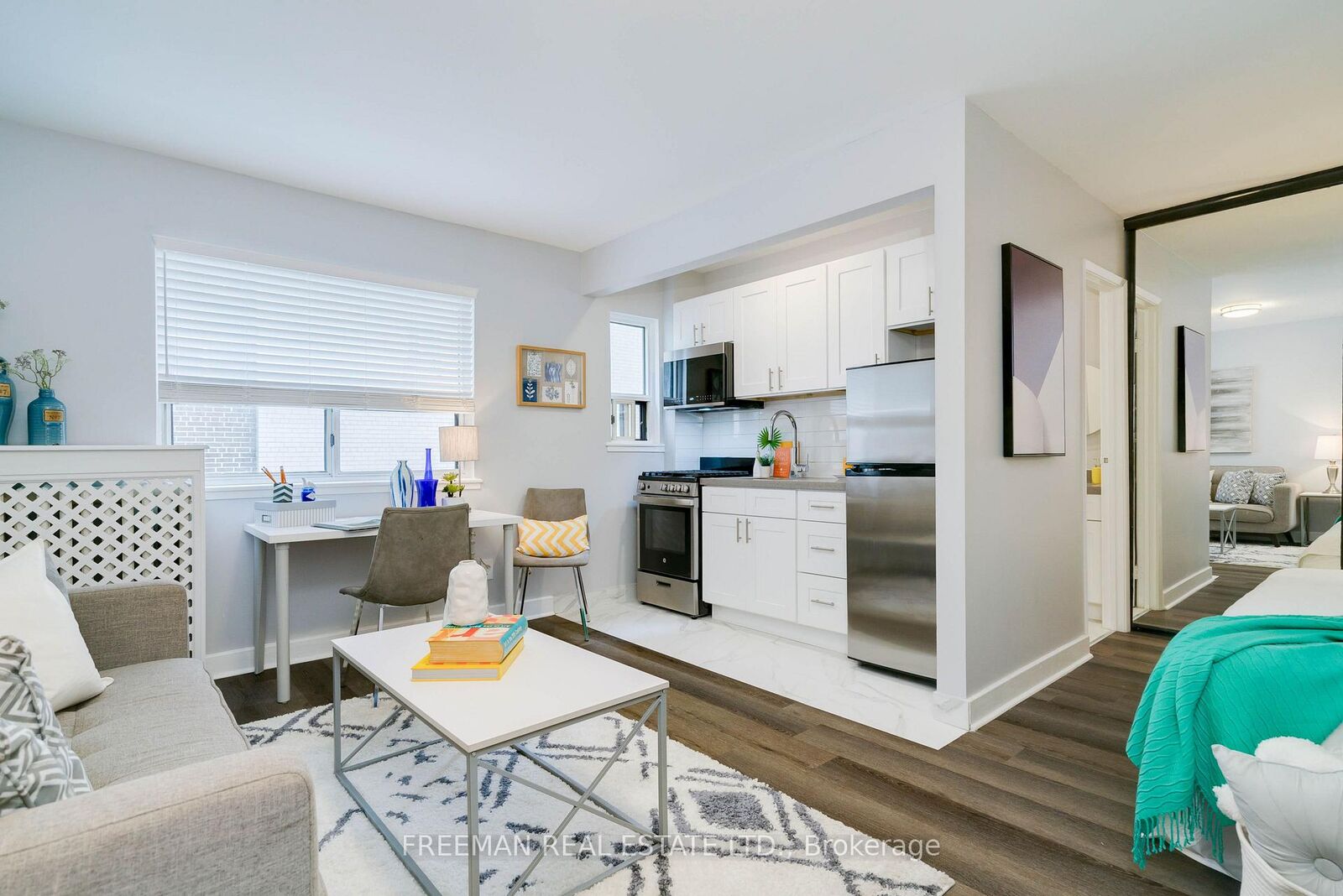 Property Photo: 214 Wellesley Street 308 ON M4X 1G2