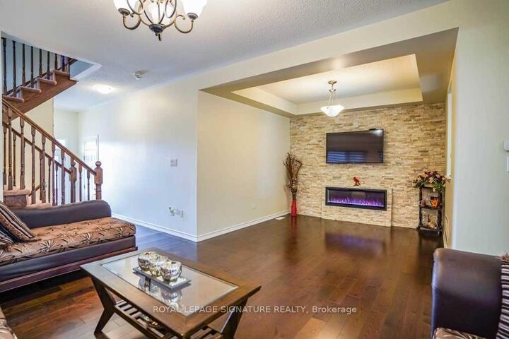 Property Photo:  171 Buick Boulevard  ON L7A 0Z1 