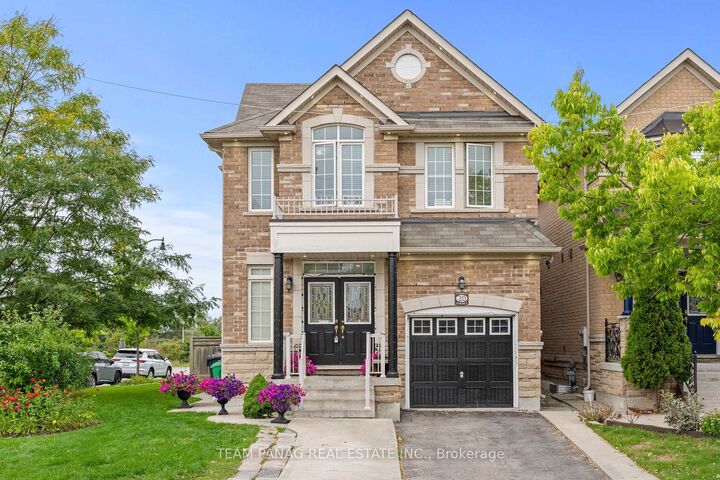 Property Photo:  20 Mission Ridge Trail  ON L6P 3A2 