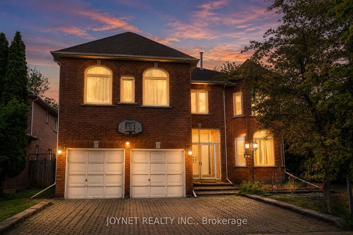 Property Photo:  2 Woodriver Street  ON L4S 1B2 