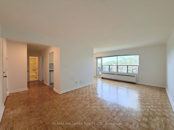 Property Photo:  30 Upper Canada Drive 403  ON M2P 1S1 
