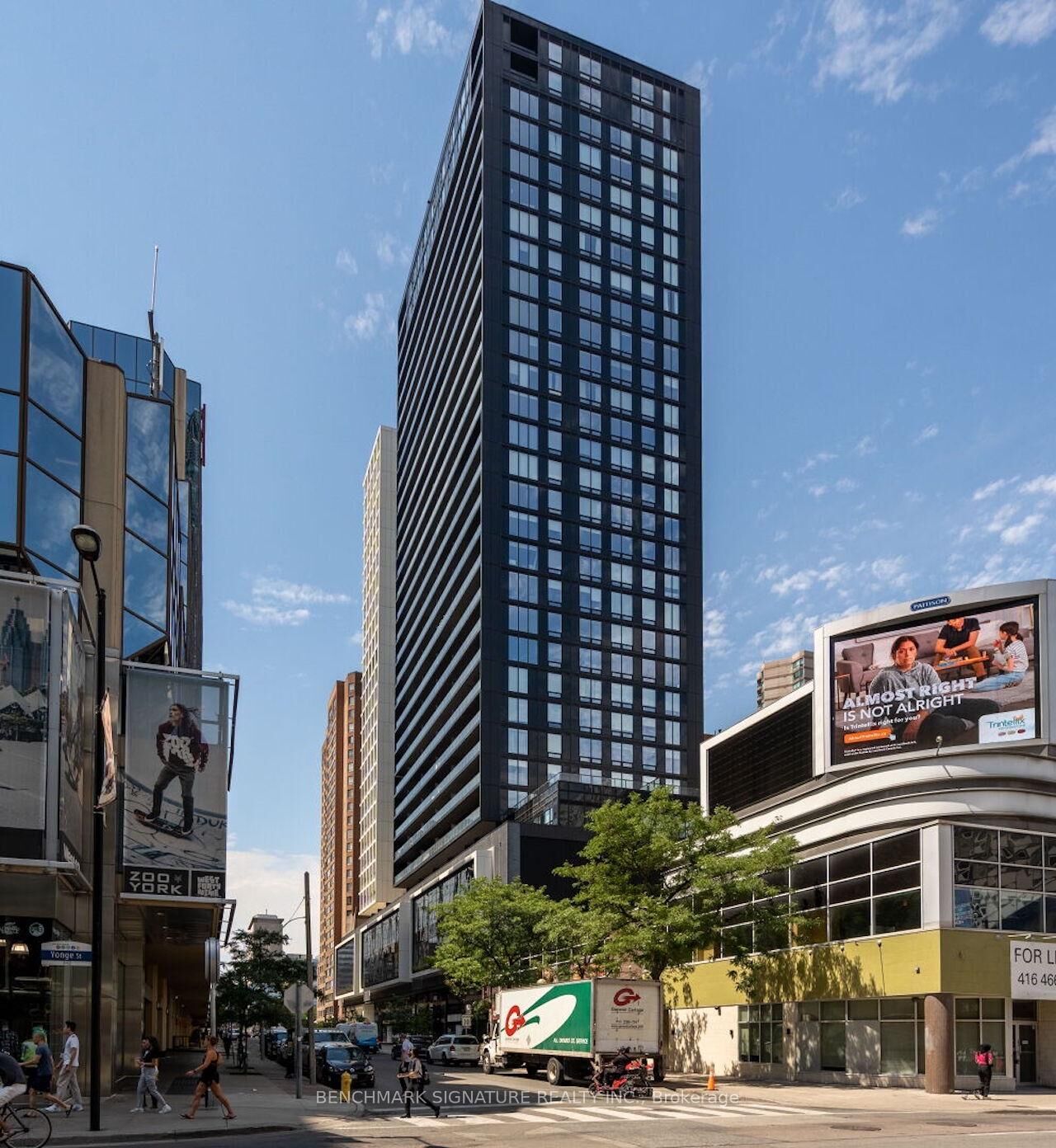 Property Photo:  20 Edward Street 1820  ON M5G 1C9 