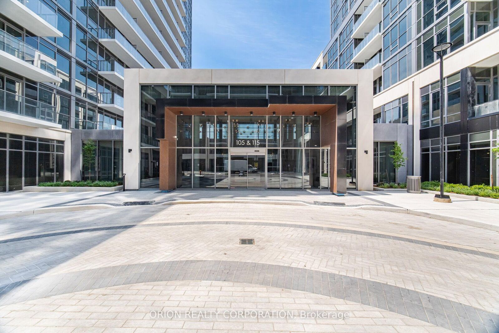 Property Photo:  115 Nipissing Road 1810A  ON L9T 1R3 