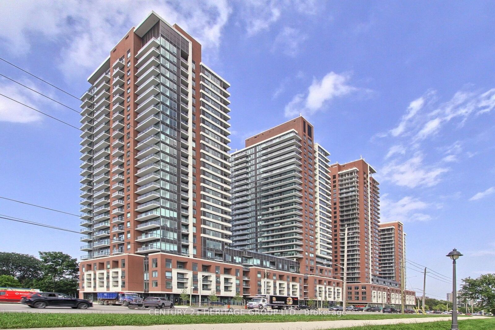 Property Photo:  4010 Eglinton Avenue 1819  ON M9A 0G5 
