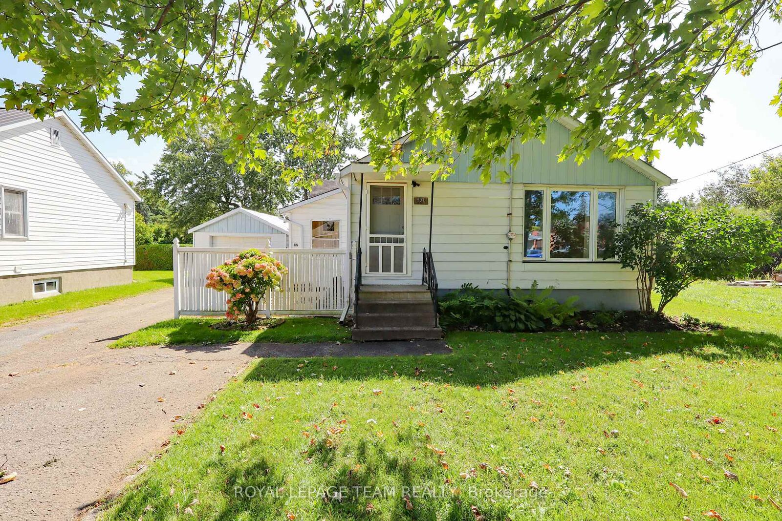 Property Photo:  491 York Street  ON K0C 2K0 