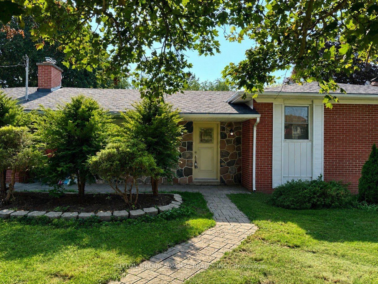 Property Photo:  86 Hamilton Drive Main Floor  ON L3Y 3E8 