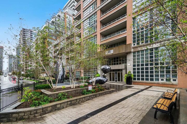 Property Photo: 85 East Liberty Street 606 ON M6K 3R4
