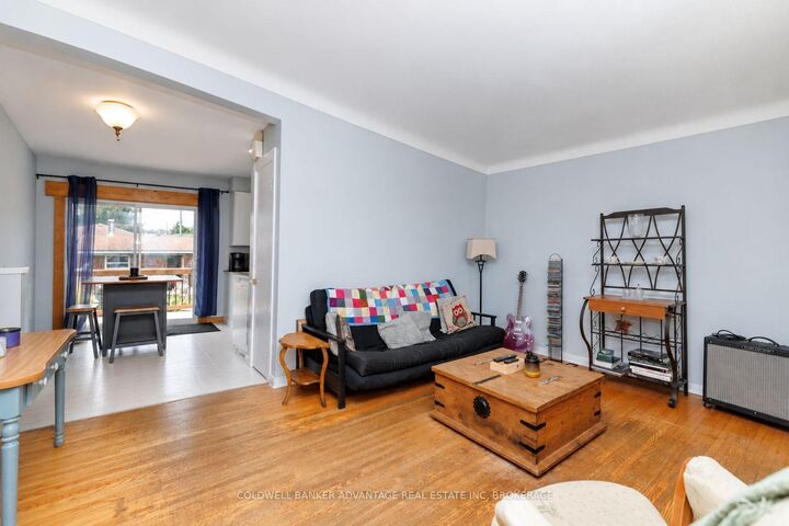 Property Photo:  220 Cutress Avenue  ON L3C 2S8 