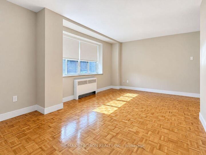 Property Photo:  1291 Bayview Avenue 102  ON M4G 2Z9 
