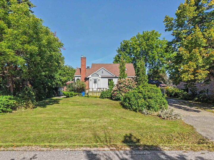 Property Photo: 1150 Metcalfe Street ON P1B 2R4