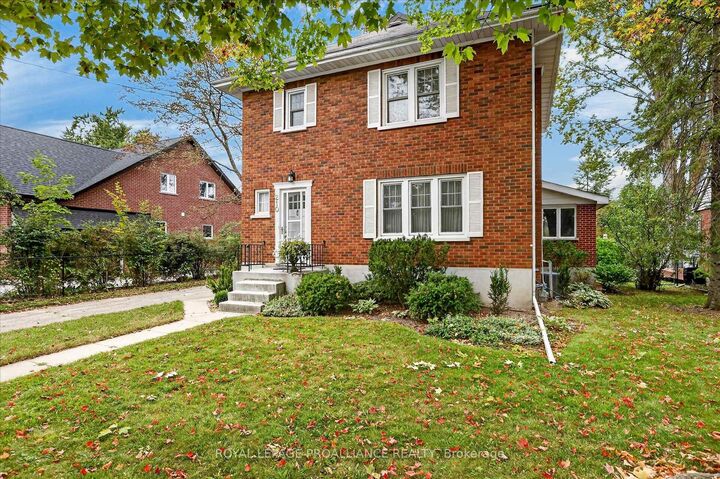 Property Photo:  210 Aberdeen Avenue  ON K9H 4W8 
