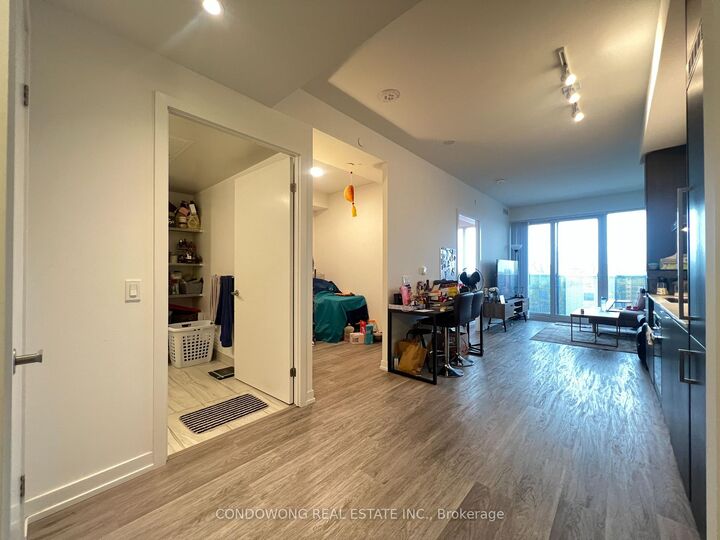 Property Photo:  55 Cooper Street 5803  ON M5E 0G1 