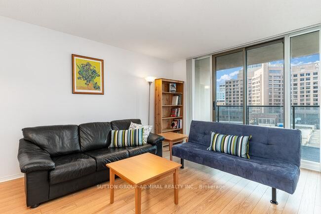 Property Photo:  750 Bay Street 1108  ON M5G 1N6 