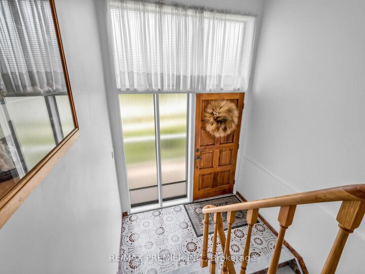Property Photo:  12 Goldcrest Boulevard  ON M6L 2X5 