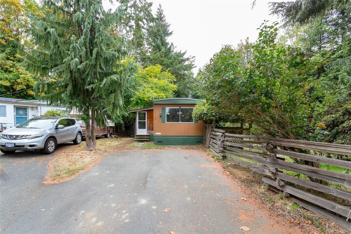 Property Photo:  2670 Sooke River Rd #1  BC V9Z 0Y2 