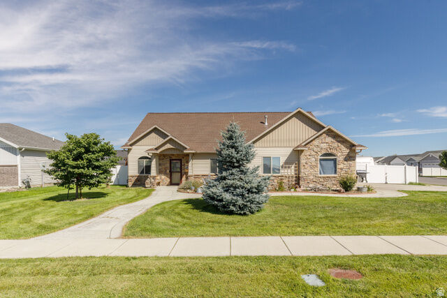 Property Photo:  591 E 1400 S  UT 84312 
