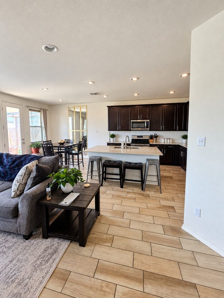 Property Photo:  1007 Guernsey Cove  TX 78634 