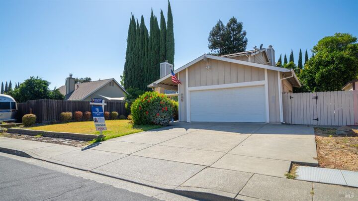 Property Photo:  796 Tulare Drive  CA 95687 