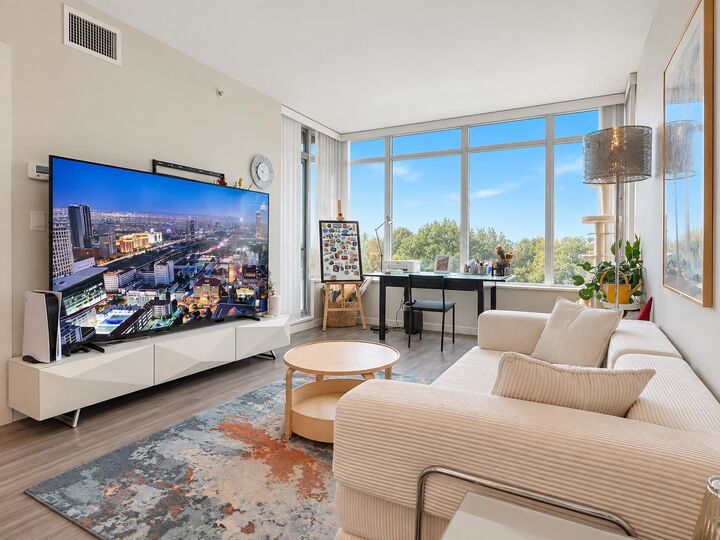 Property Photo: 7338 Gollner Avenue 917 BC V6Y 0H8