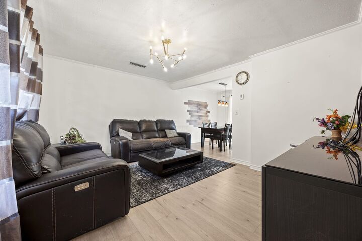Property Photo:  300 Tenth Avenue  BC V5G 4L7 