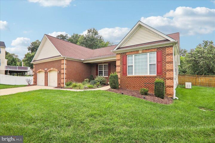 Property Photo: 13103 Lenfant Drive MD 20744