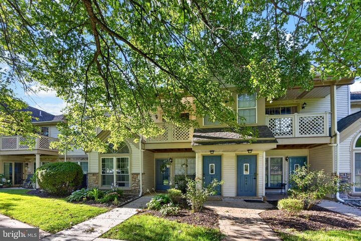 Property Photo:  906 Foxmeadow Drive Condo 906  PA 19468 