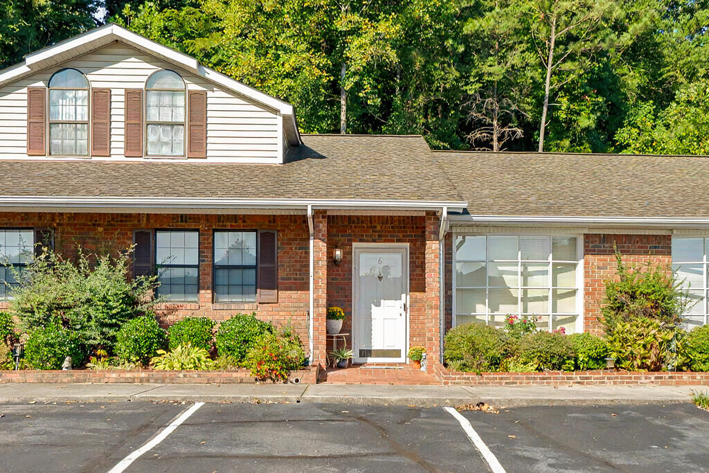 Property Photo:  2206 Seminole Way  GA 30720 