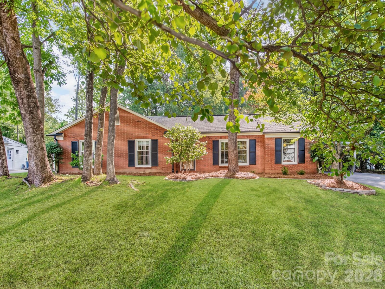 Property Photo:  6821 Old Post Road  NC 28212 