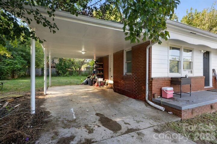 Property Photo: 2217 Story Street NC 28092