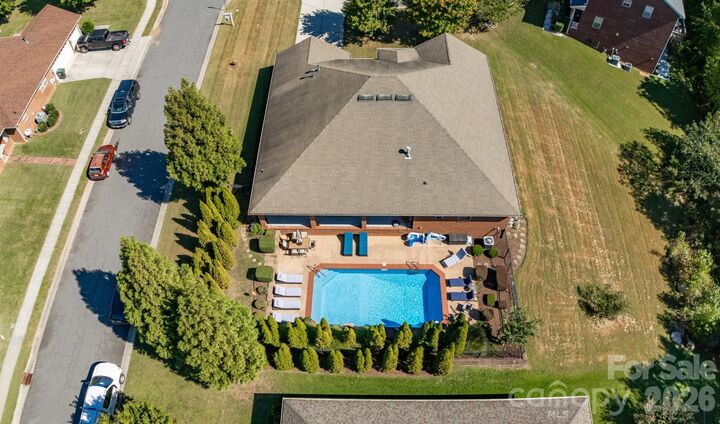 Property Photo:  2581 Flintshire Lane  NC 28056 