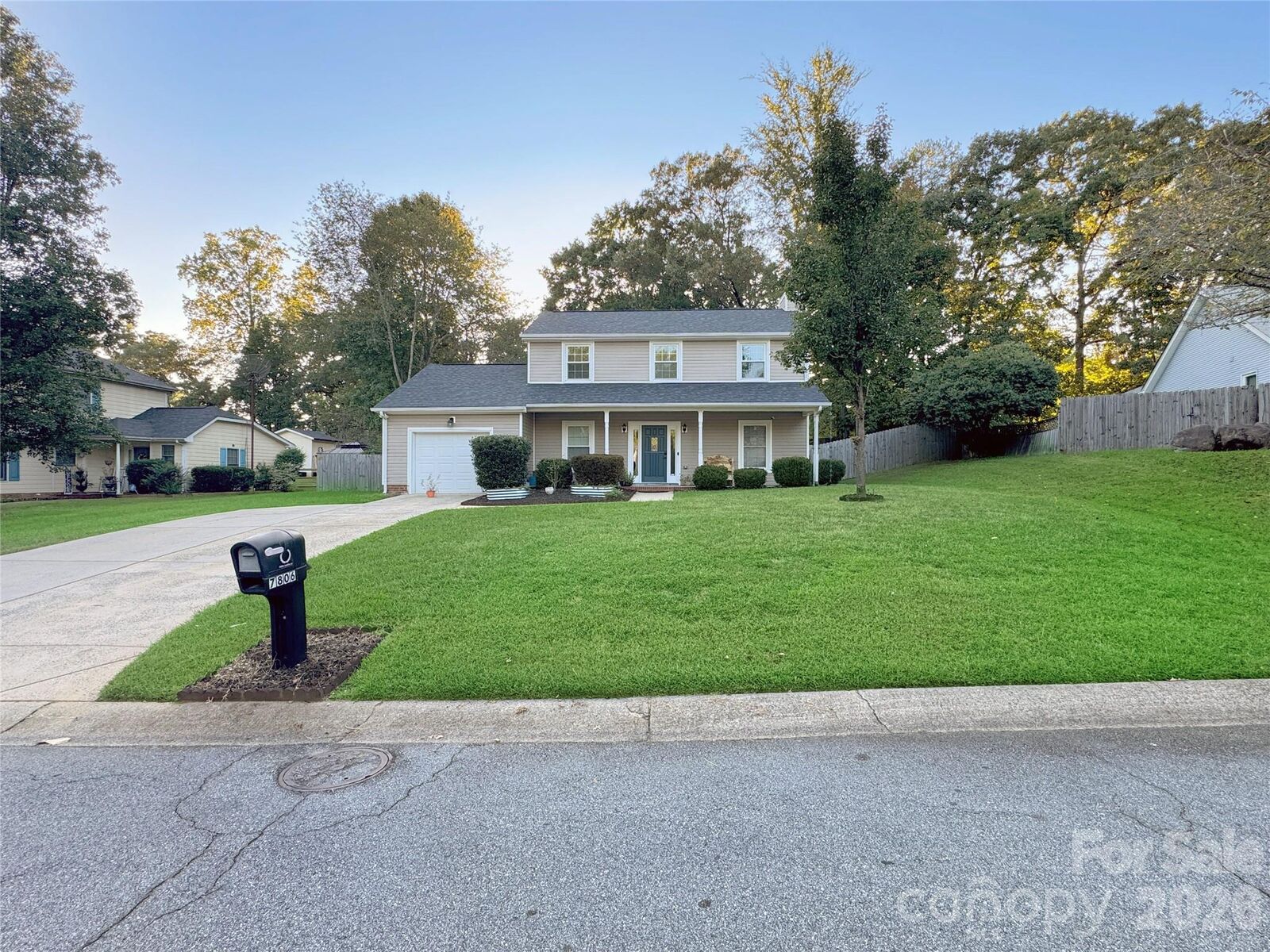 Property Photo:  7806 Lobilia Lane  NC 28214 