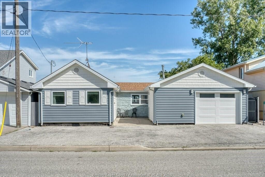 Property Photo:  1288 Shoreline Avenue  ON N0R 1A0 