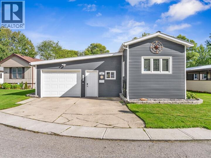Photo de la propriété:  46 Diane Crescent  ON N8M 1Z3 