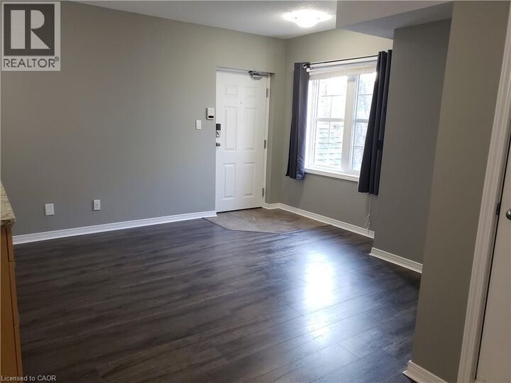 Property Photo:  255 Maitland Street 4E  ON N2R 1Z2 