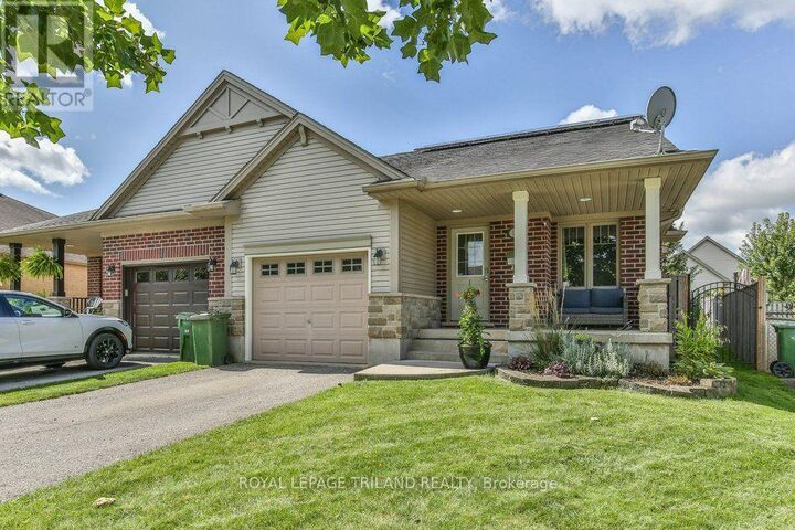 Property Photo:  14 Alderwood Court  ON N5P 0B2 