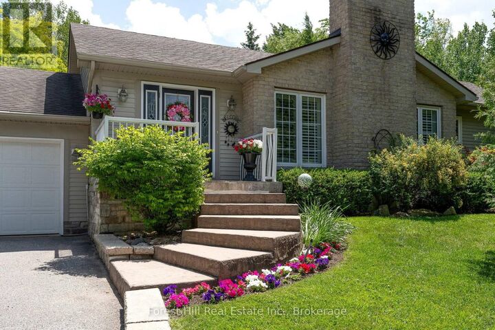 Property Photo:  131 Aspen Way  ON L9Y 0S7 