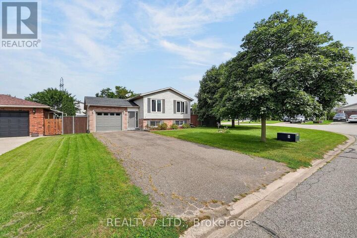 Property Photo:  54 Cowan Drive  ON L2V 4Y9 