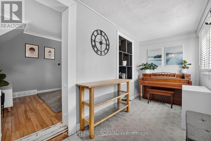 Property Photo:  26 Lyndon Street West  ON L2V 3J7 