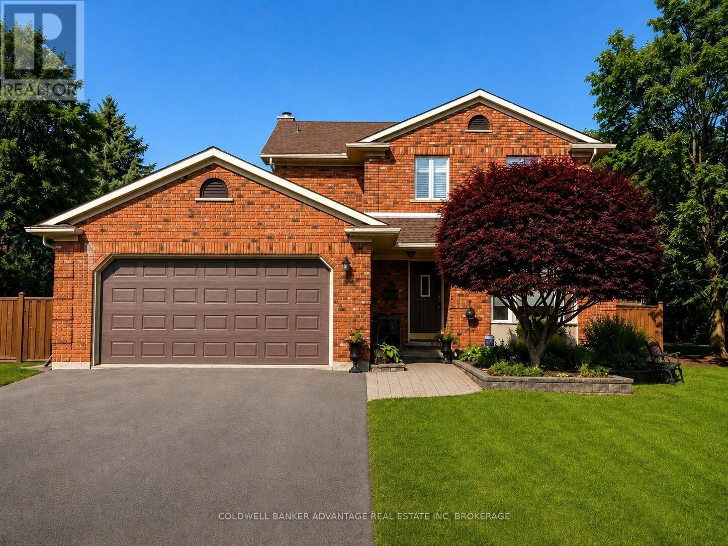 Property Photo:  28 Dixon Crescent  ON L3C 6P4 