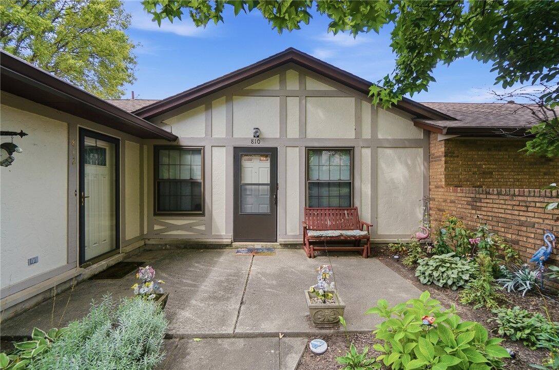 Property Photo: 810 Pine Needles Drive OH 45458