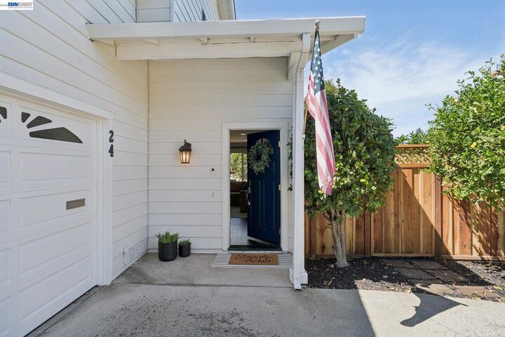 Property Photo:  24 Velasco Ct  CA 94526 